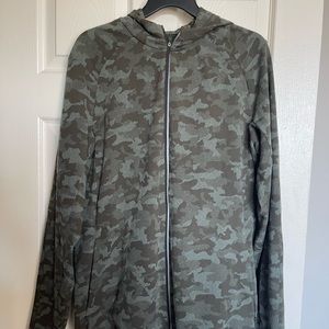 LULULEMON City Sweat Zip-Up LARGE Great Condition CAMO